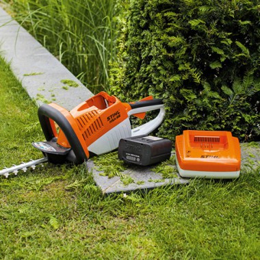 Tosasiepi Stihl HSA 66 a batteria