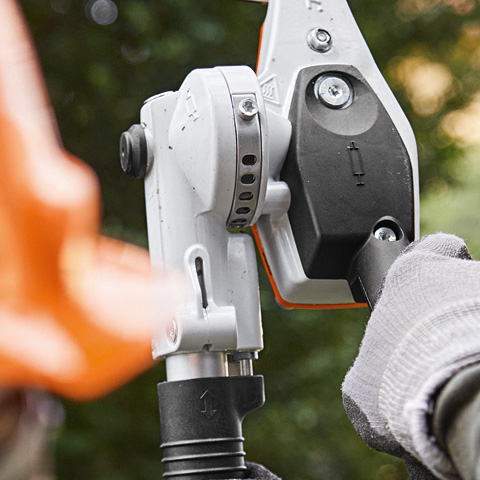 Impugnatura Tosasiepi Stihl HLA 135 a batteria