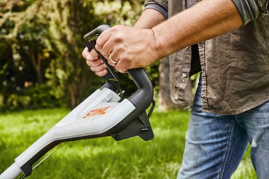 Tosaerba Stihl RM 650 V