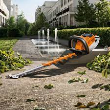 Tosasiepi Stihl HSA 86 a batteria